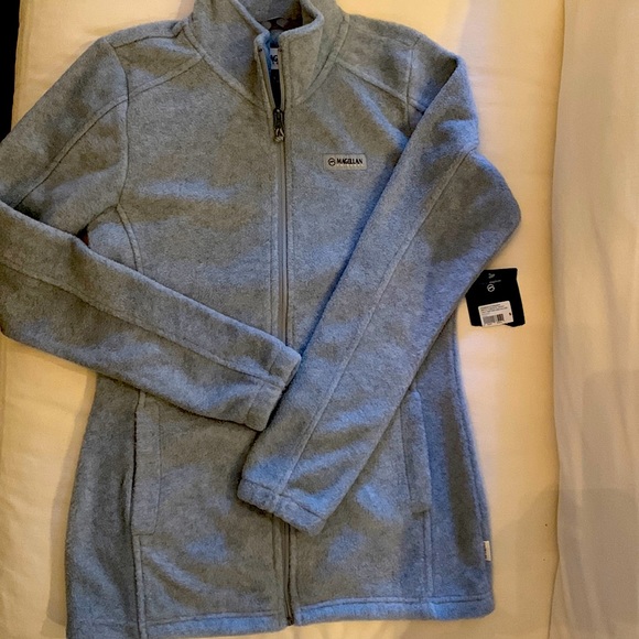 Magellan Outdoors Jackets & Blazers - Women’s - size small full zip up fleece. Never worn